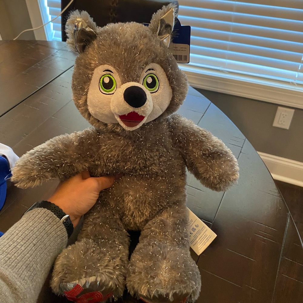 Great Wolf Lodge build a bear - NWT